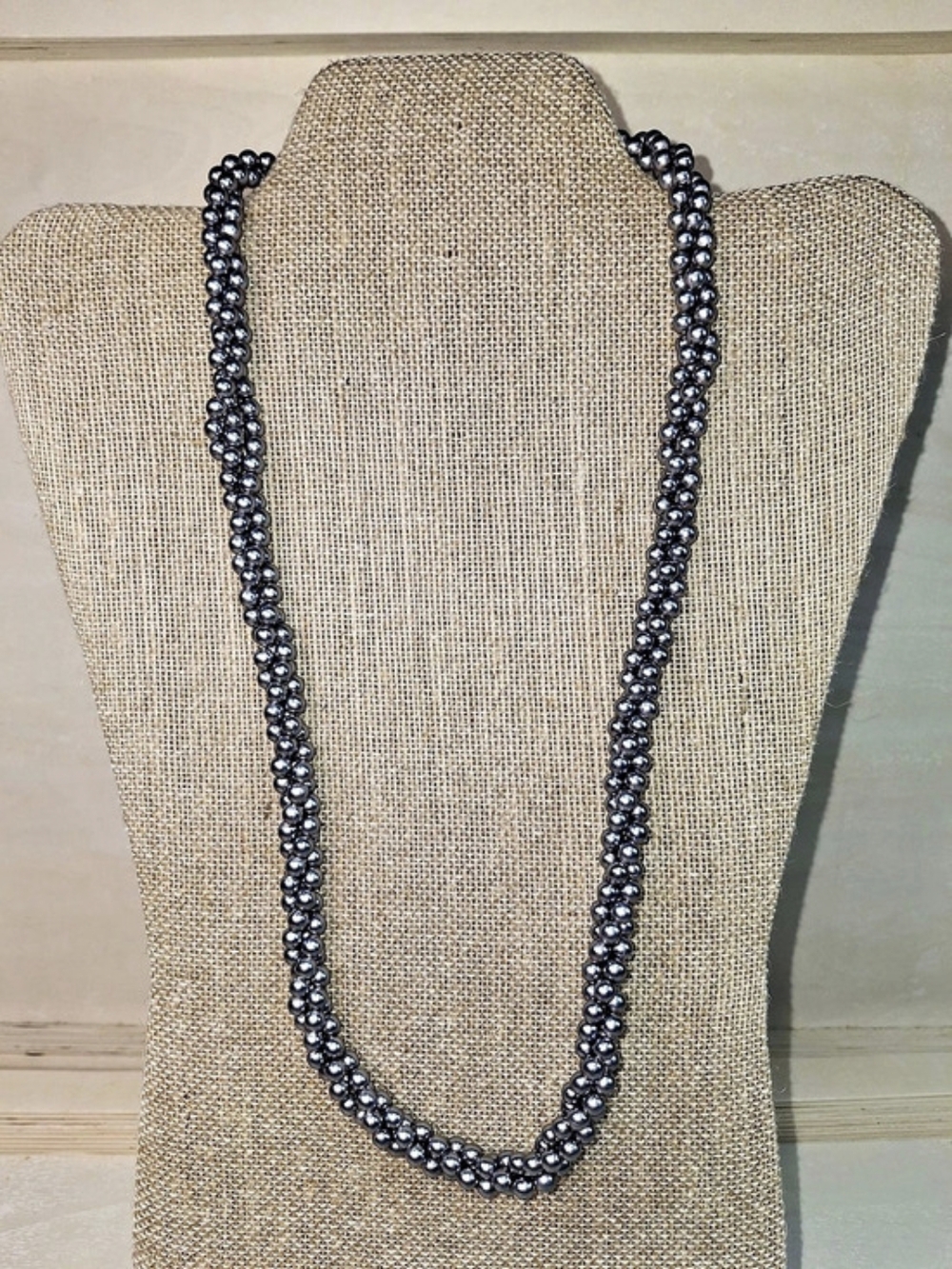Beaded Necklace in Gray-lavender Color